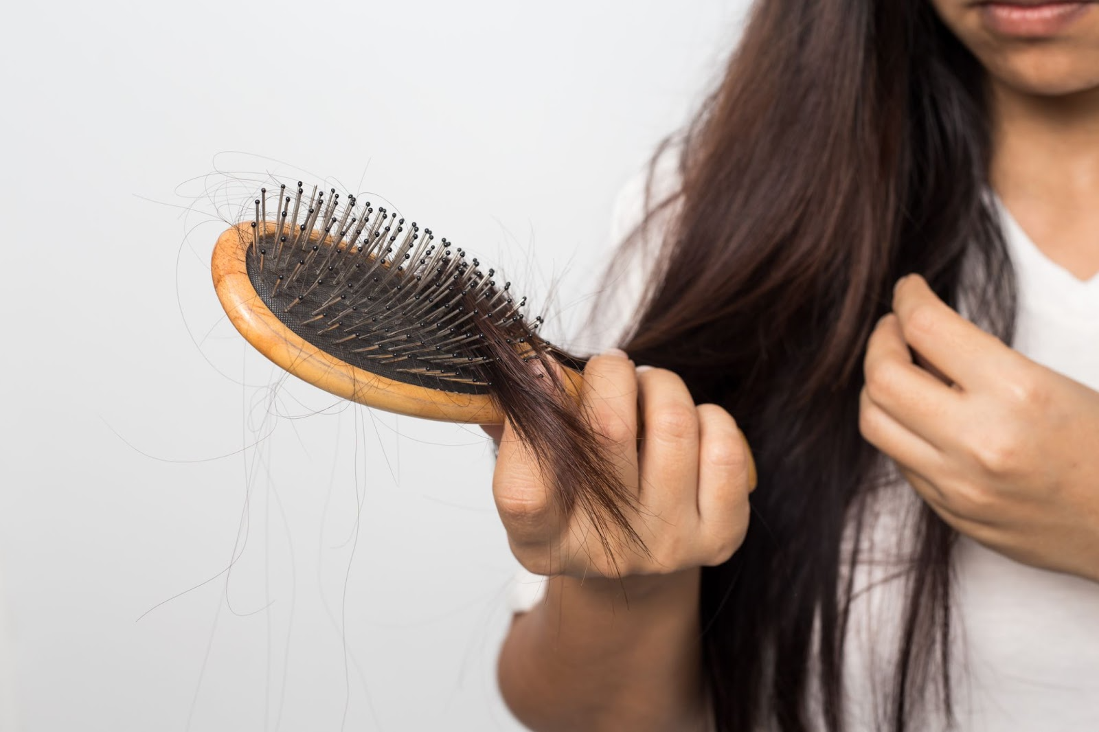 Hair Loss Causes & Reversal Strategies: Comprehensive Guide